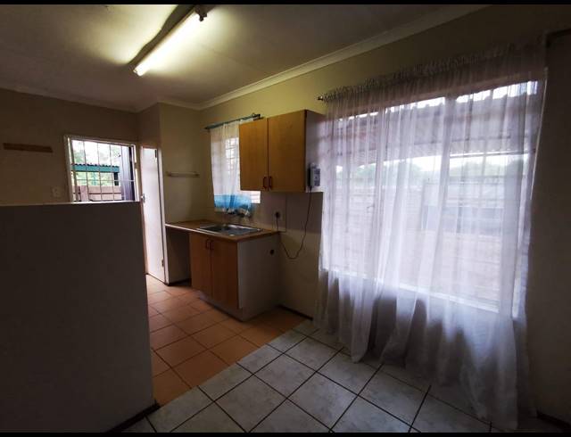 2 BEDROOM HOUSE SOLD IN HESTEAPARK